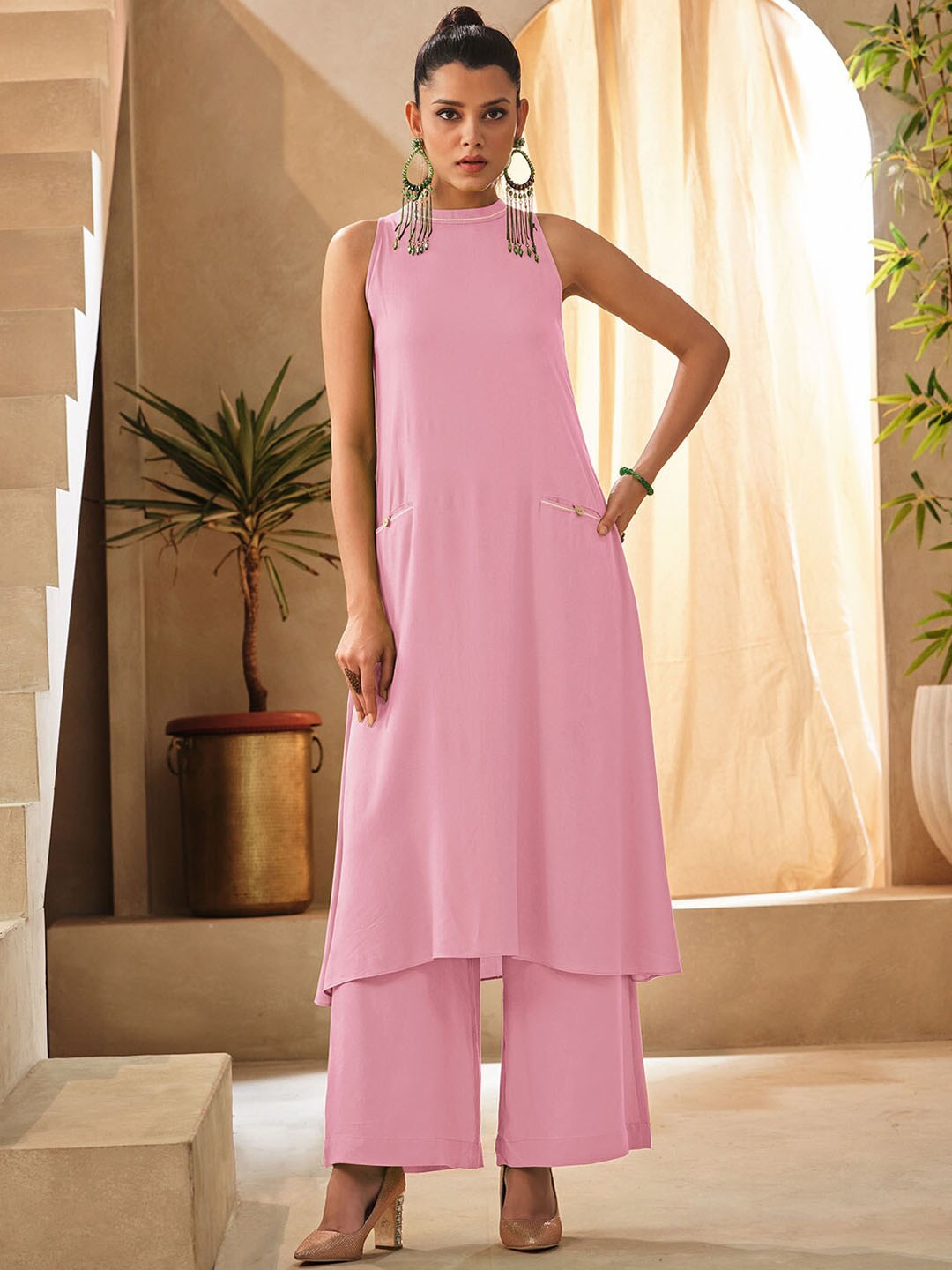 

DRESOUL Sleeveless A-Line Kurta with Palazzos, Pink