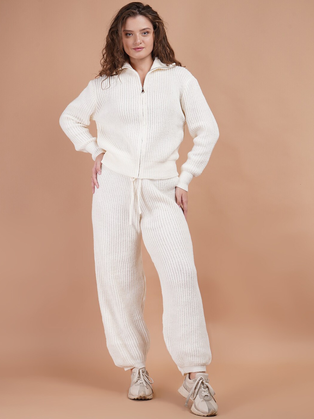 

Lugo Shirt Collar Night suit, White