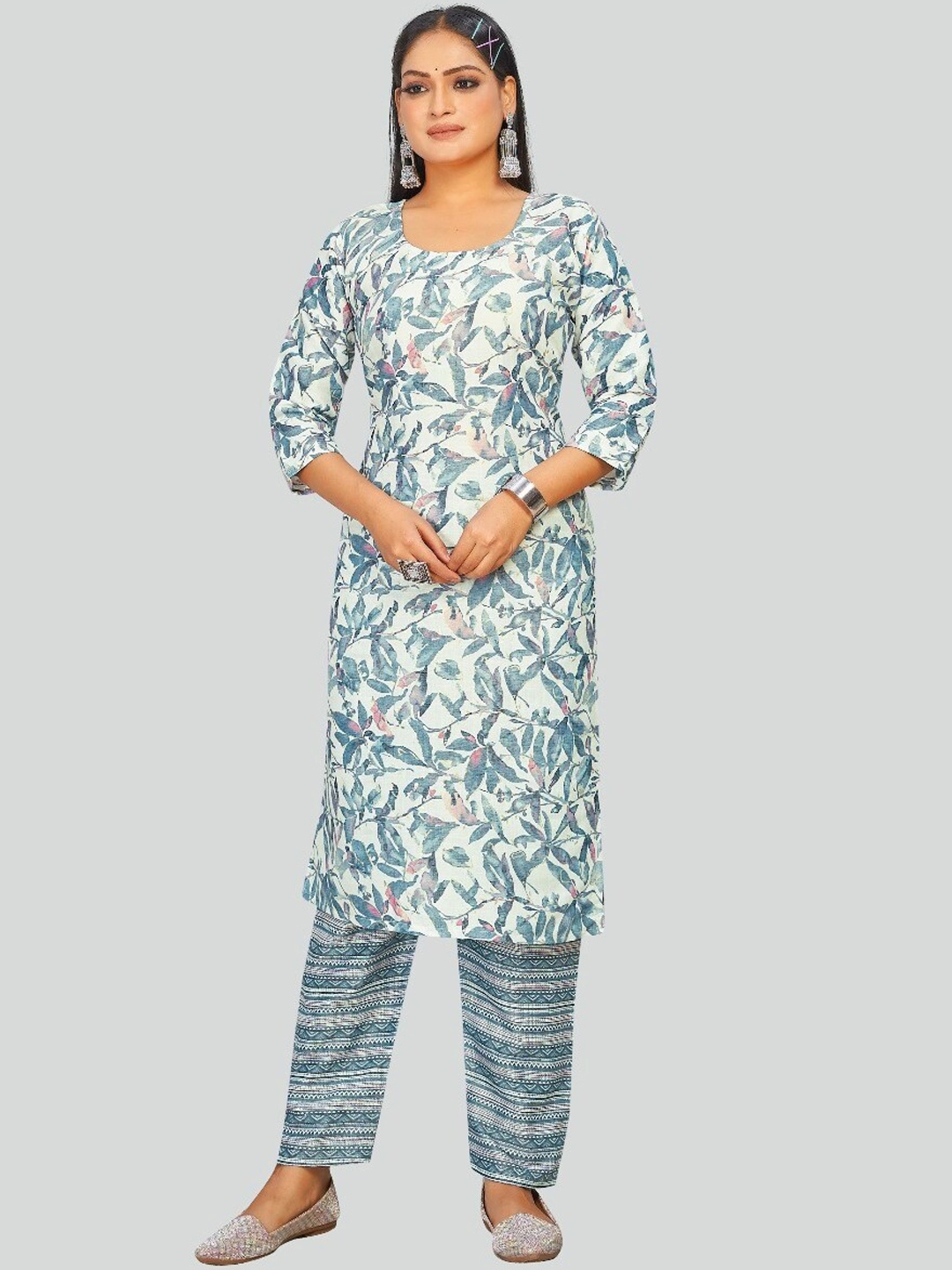 

S.K.C Ethnic Motifs Printed Straight Kurta With Pyjamas, Grey