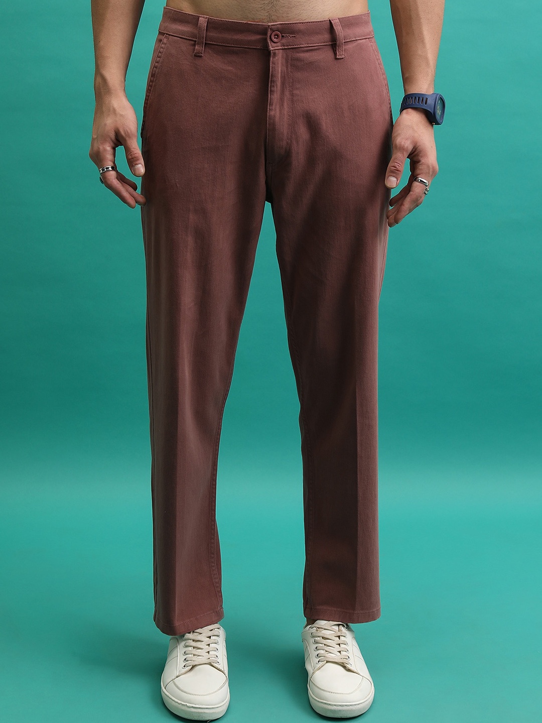 

HIGHLANDER Men Textured Mid-Rise Trousers, Brown