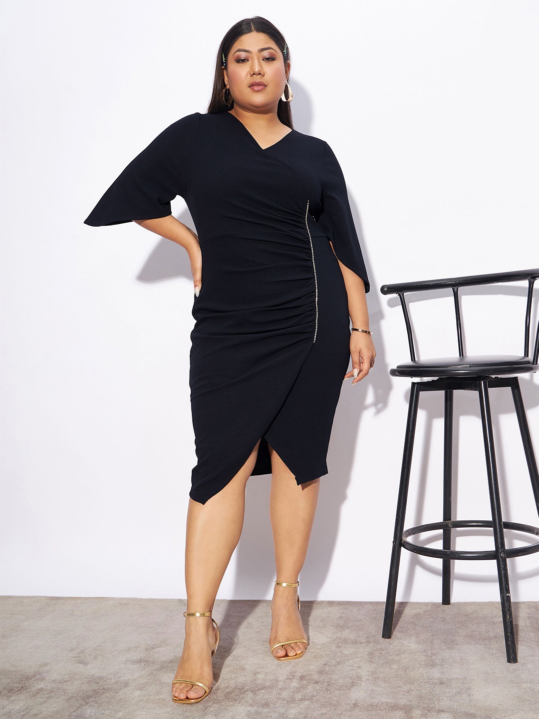 

SASSAFRAS Curve Plus Size V-Neck Sheath Dress, Navy blue