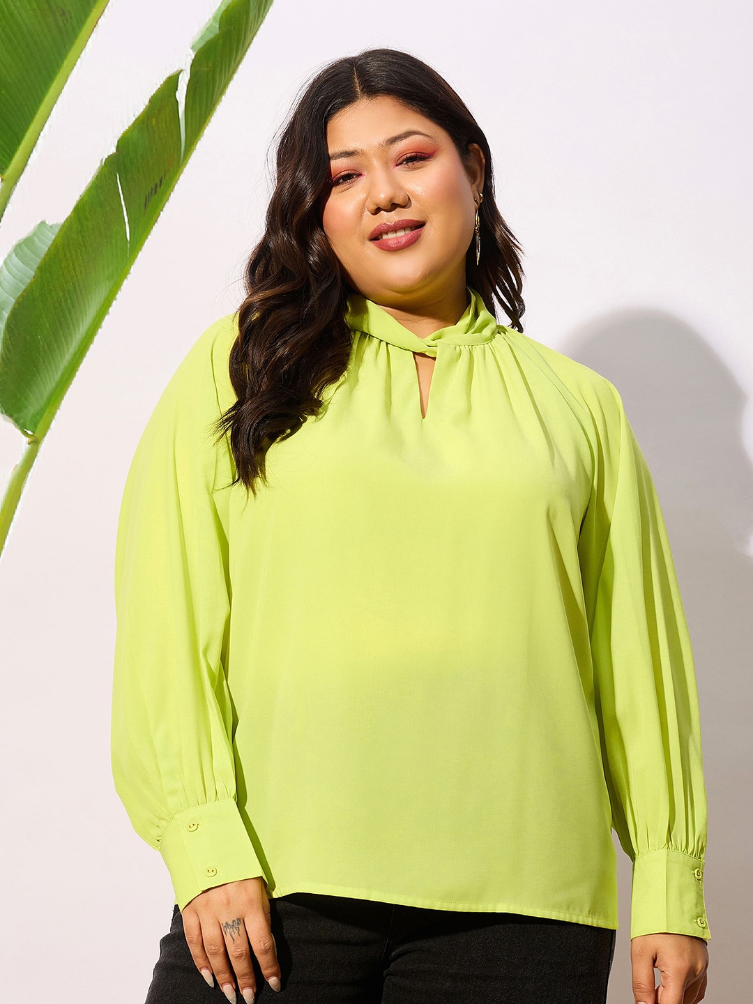 

SASSAFRAS Curve Plus Size Keyhole Neck Cuffed Sleeves Georgette Top, Green