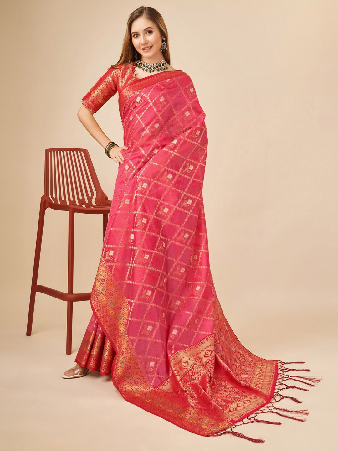

Mitera Ethnic Motifs Woven Design Zari Banarasi Saree, Pink