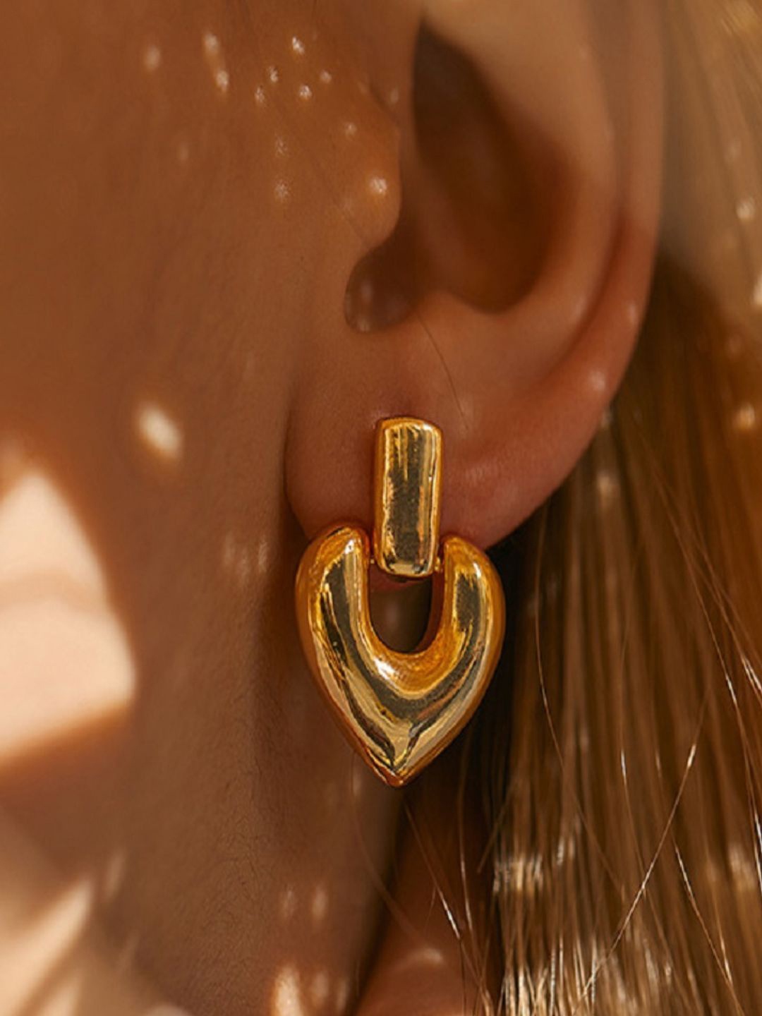 

AQUASTREET 18K Gold Plated Waterproof Anti Tarnish Heart Shaped Stud Earrings