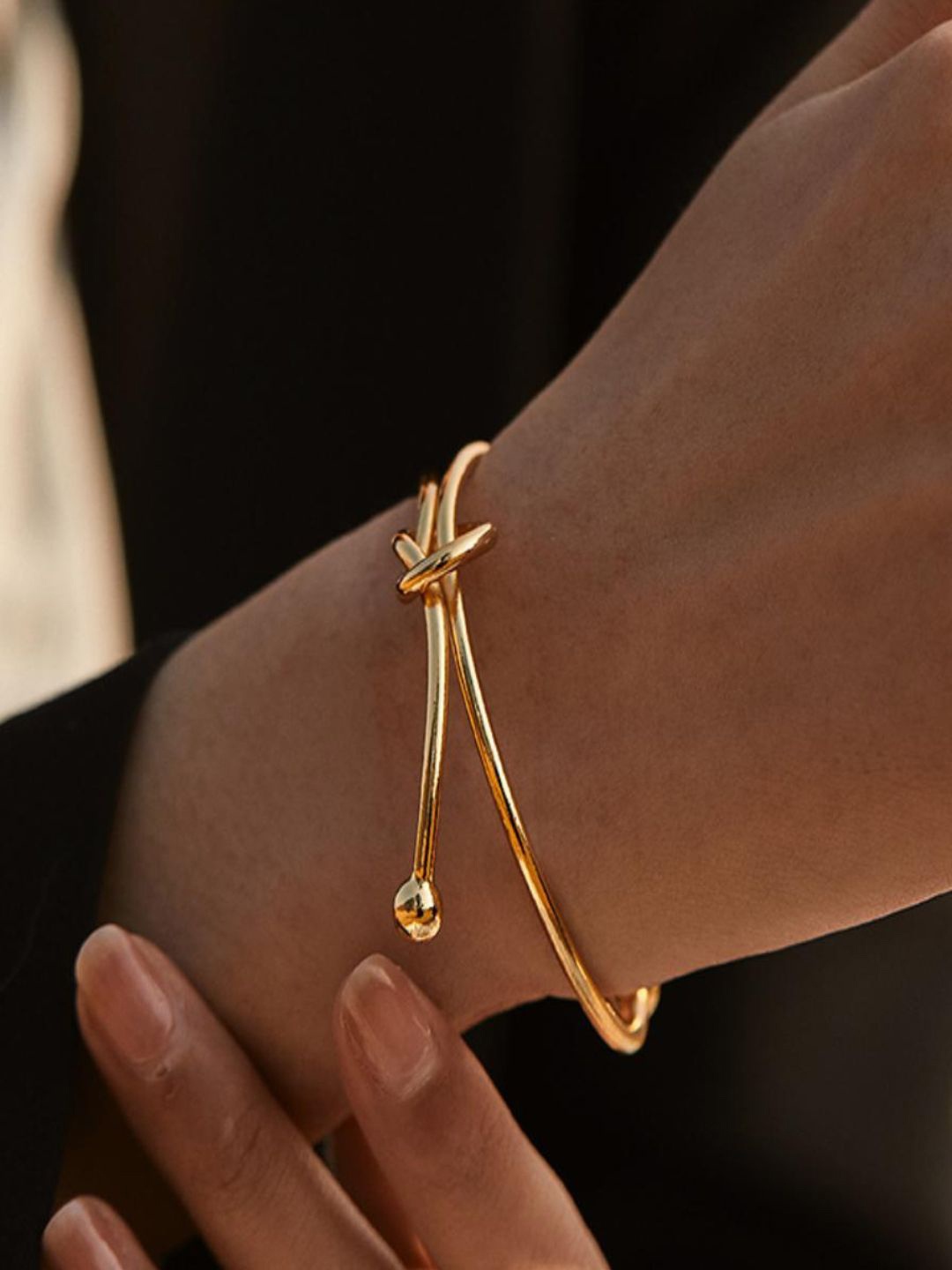 

18K Gold Plated Waterproof Antitarnish Twisted Knot Bracelet