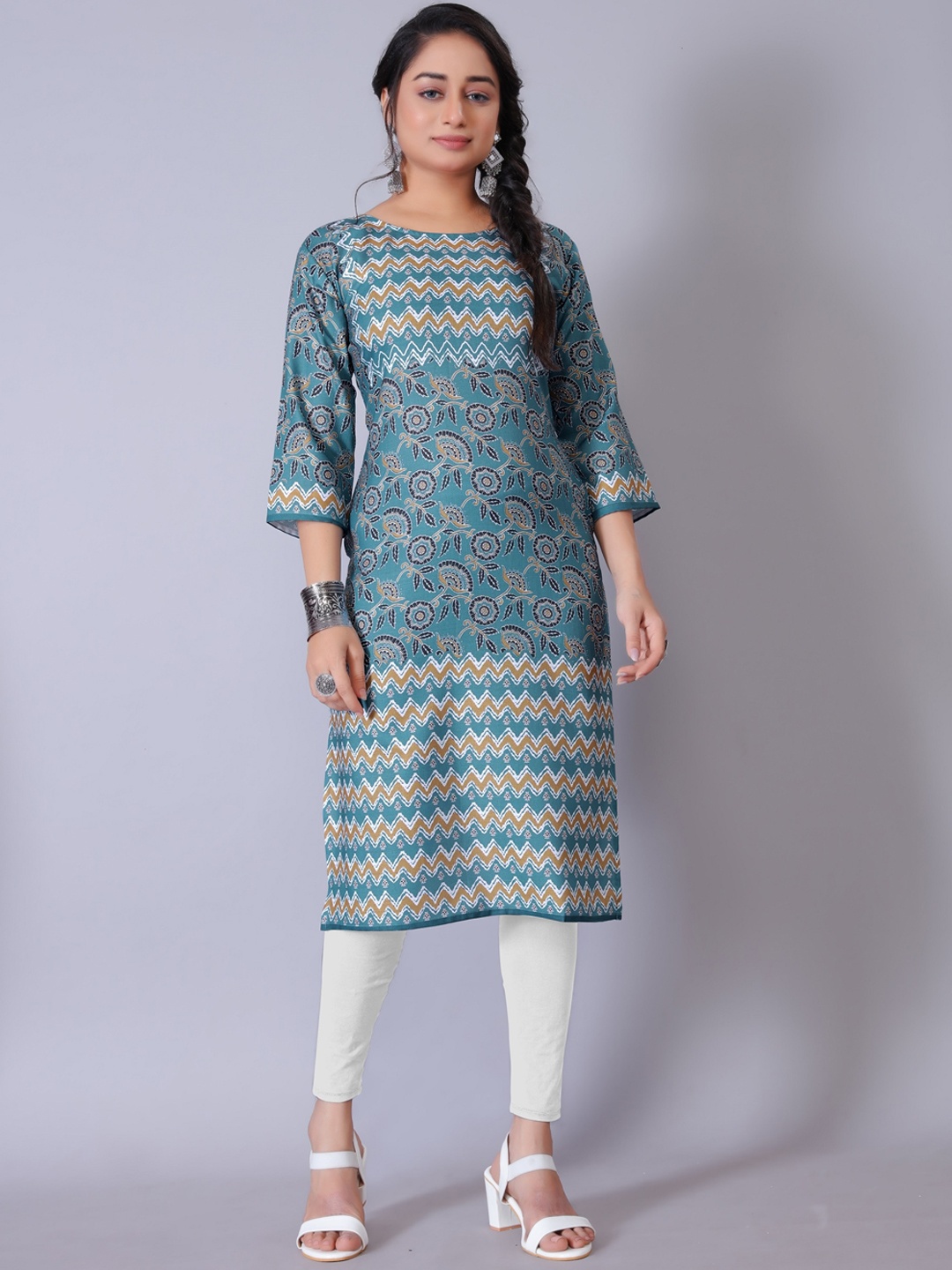 

HETSA Ethnic Motifs Digital Printed Boat Neck Kurta, Green