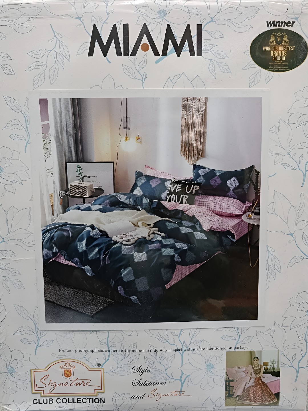 

Signature Blue & Pink Geometric Microfiber 144 TC King Bedsheet with 2 Pillow Covers