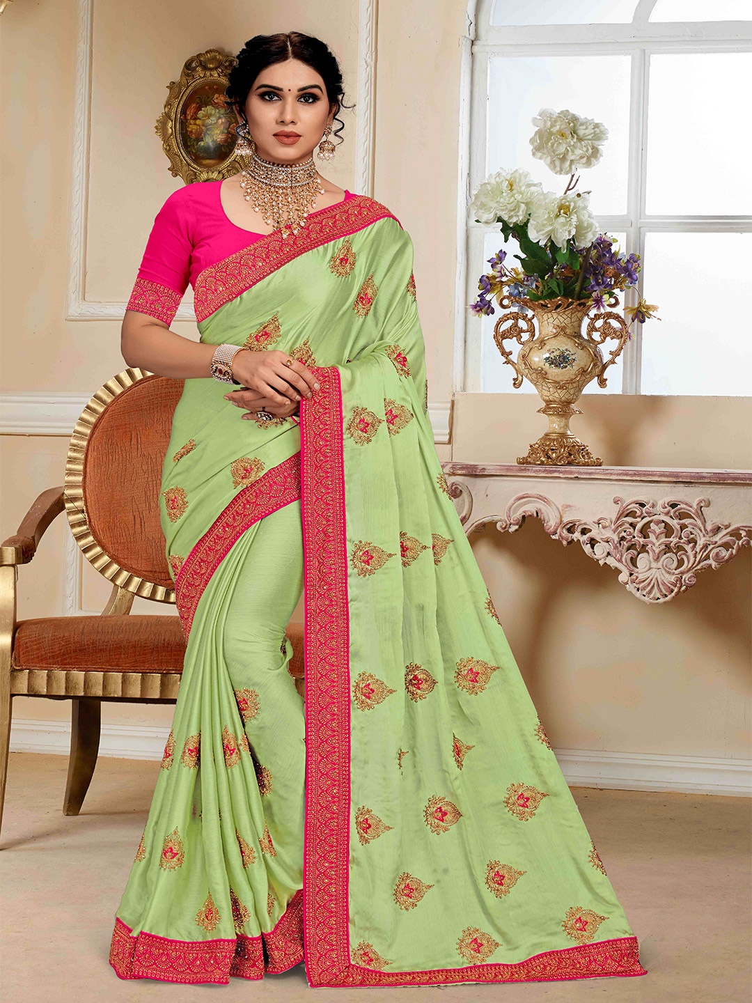 

Mitera Ethnic Motifs Embroidered Saree, Green