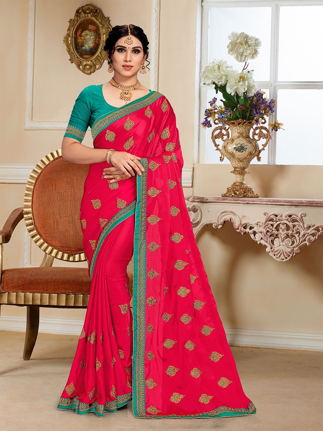 

Mitera Ethnic Motifs Embroidered Saree, Magenta