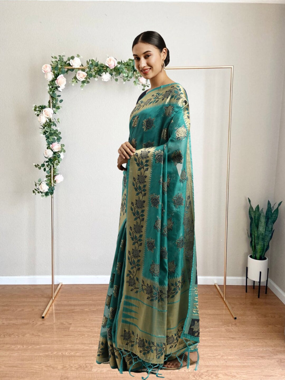 

Mitera Ethnic Motifs Woven Design Banarasi Saree, Teal