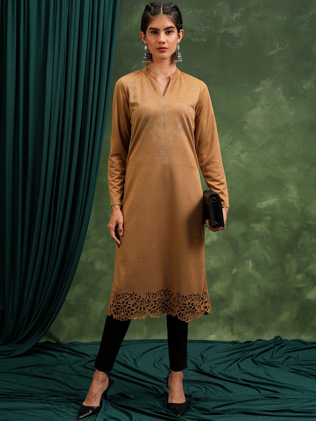 

KETCH Ethnic Motifs Embellished Mandarin Collar Straight Kurta, Brown