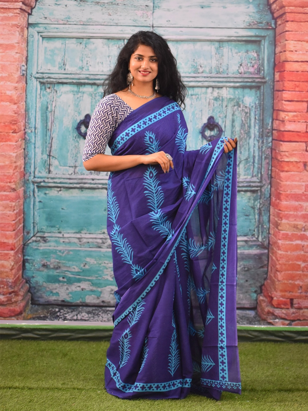 

JALTHER Ethnic Motifs Printed Pure Cotton Block Print Saree, Blue