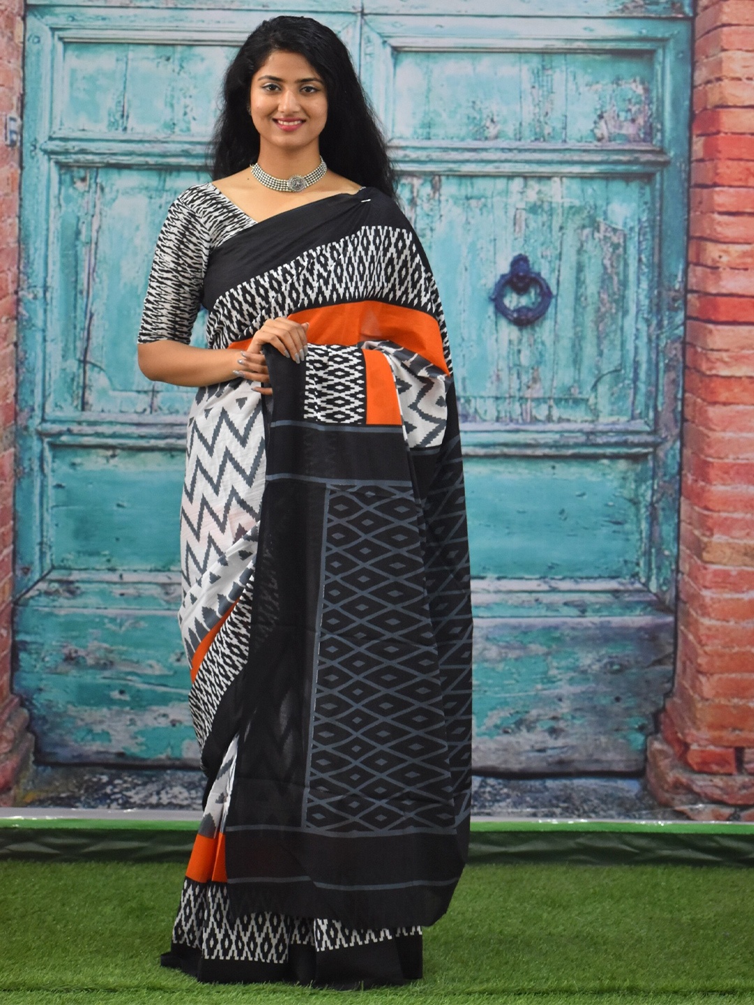 

JALTHER Chevron Printed Pure Cotton Block Print Saree, Orange