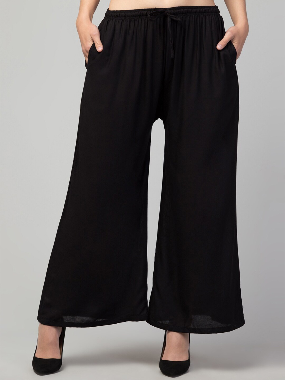 

Trend Level Mid Rise Flared Palazzos, Black