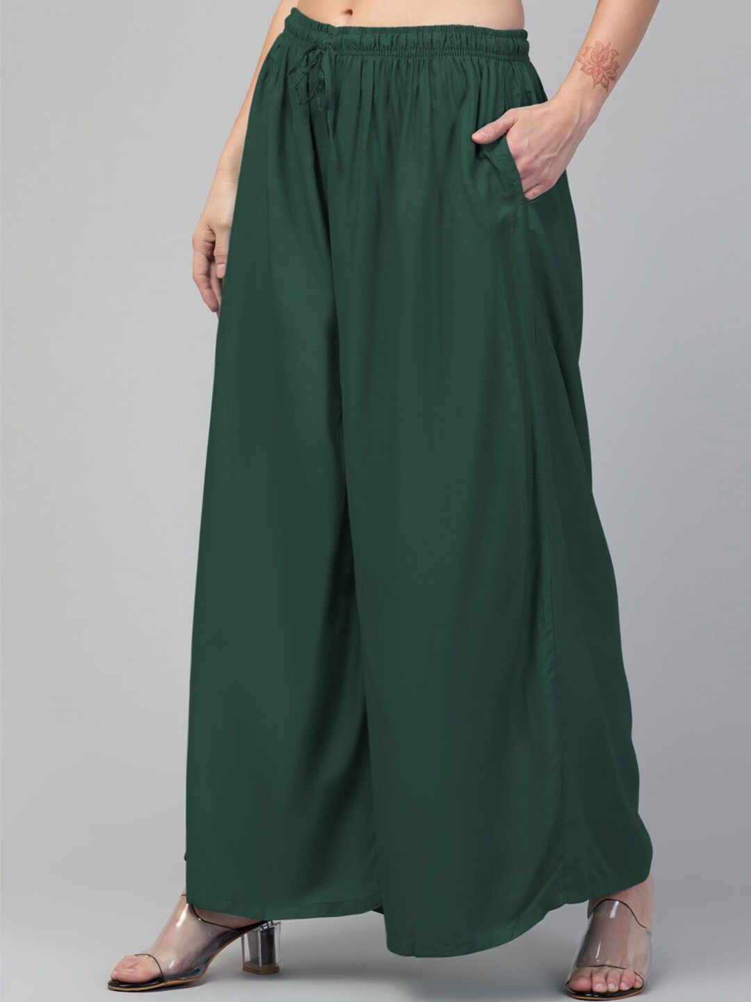 

Trend Level Mid-Rise Flared Fit Palazzos, Green
