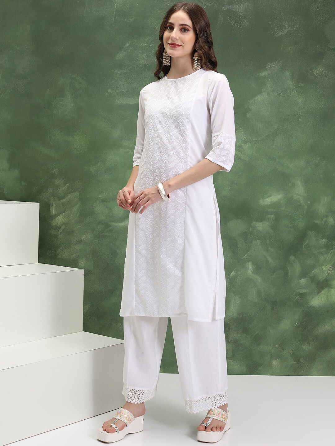 

Vishudh Ethnic Motifs Embroidered Thread Work Straight Kurta, White