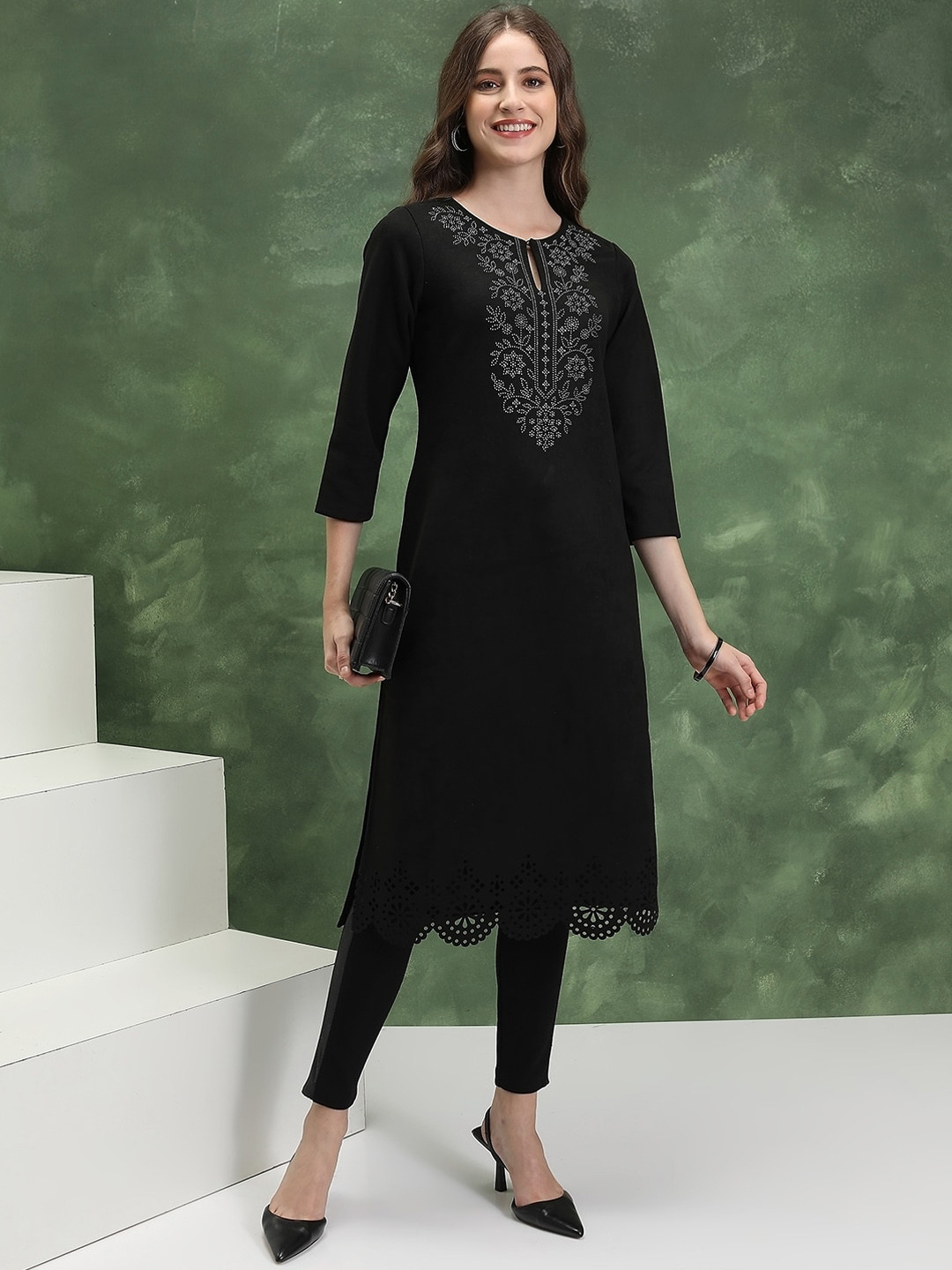 

Vishudh Yoke Design Round Neck Straight Kurta, Black