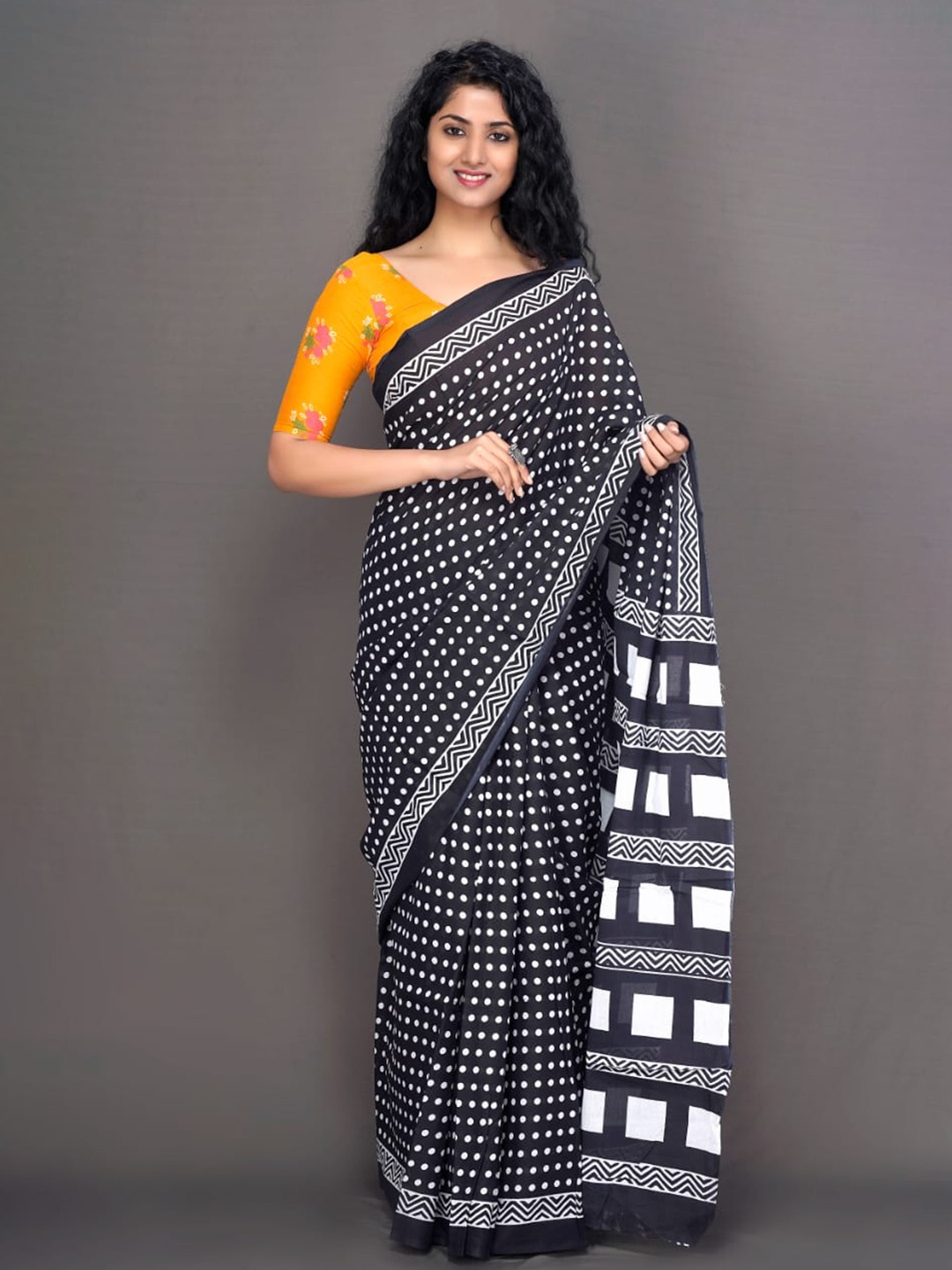 

JALTHER Polka Dot Pure Cotton Block Print Saree, Black