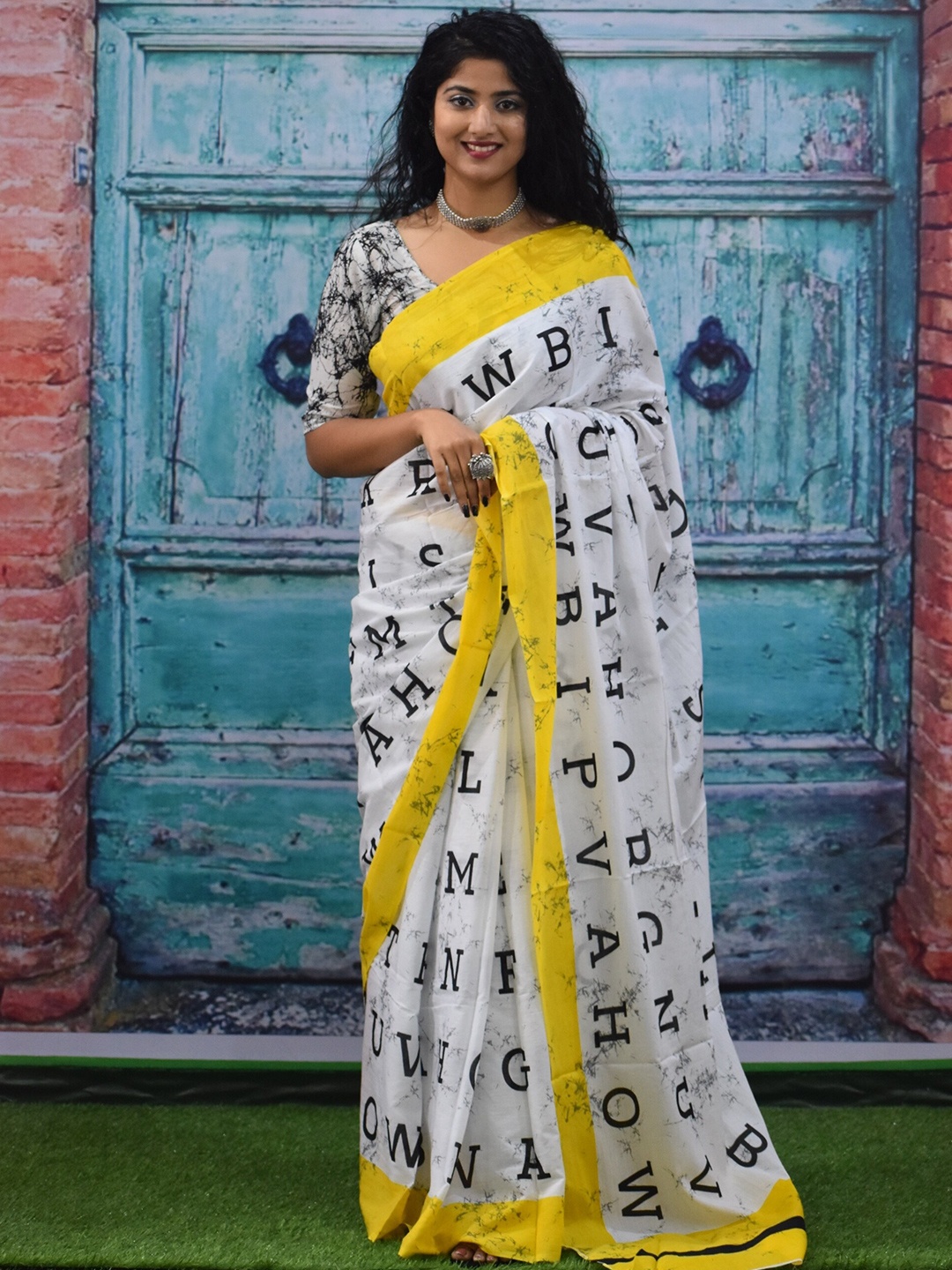

JALTHER Block Printed Pure Cotton Saree, Yellow