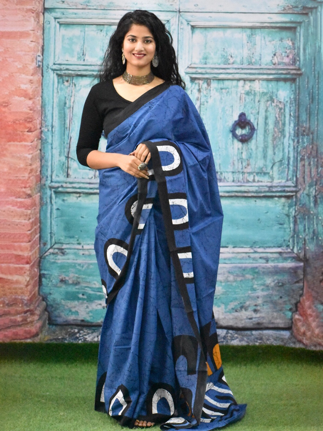 

JALTHER Geometric Pure Cotton Block Printed Saree, Blue