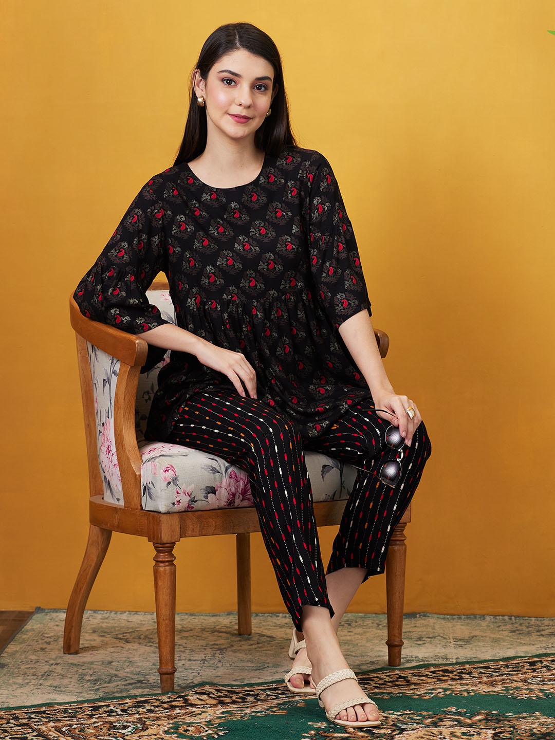 

AV2 Printed Tunic With Trouser, Navy blue