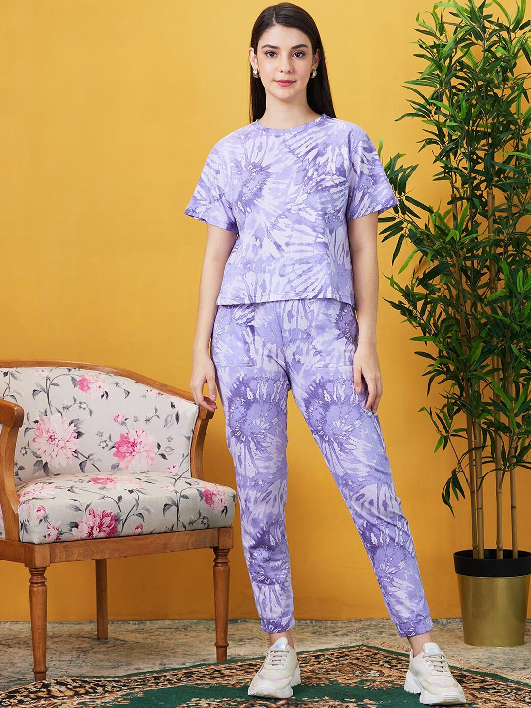 

AV2 Tie & Dyed Top With Joggers, Purple