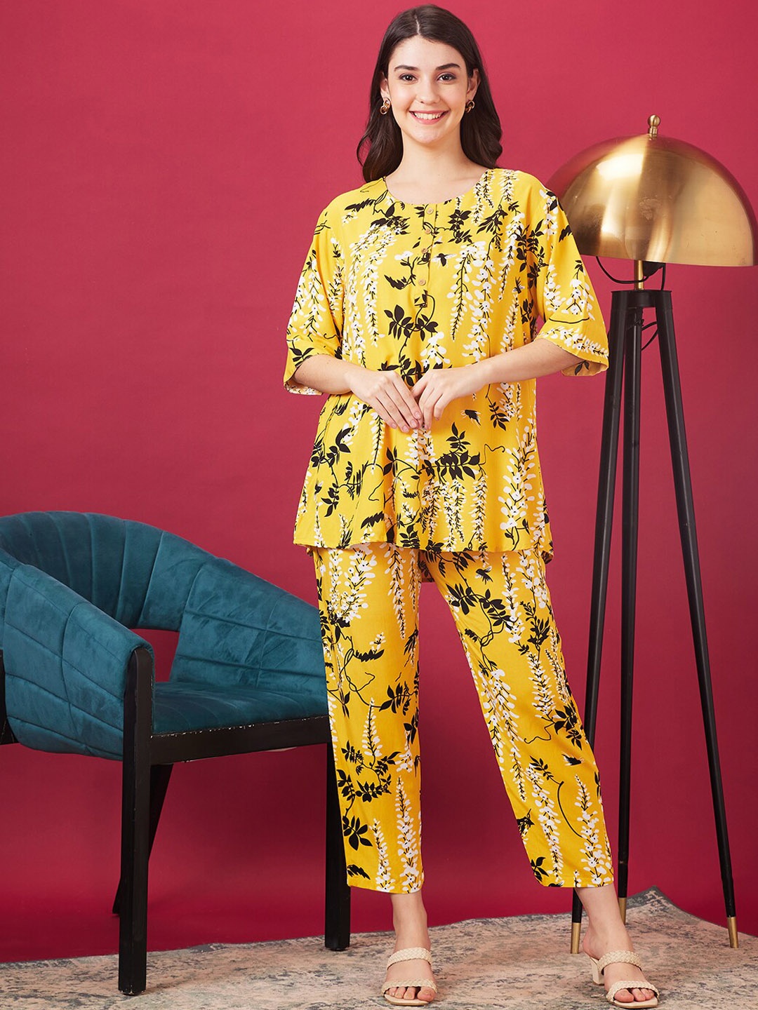 

AV2 Floral Printed Top & Trousers Co-Ords, Yellow