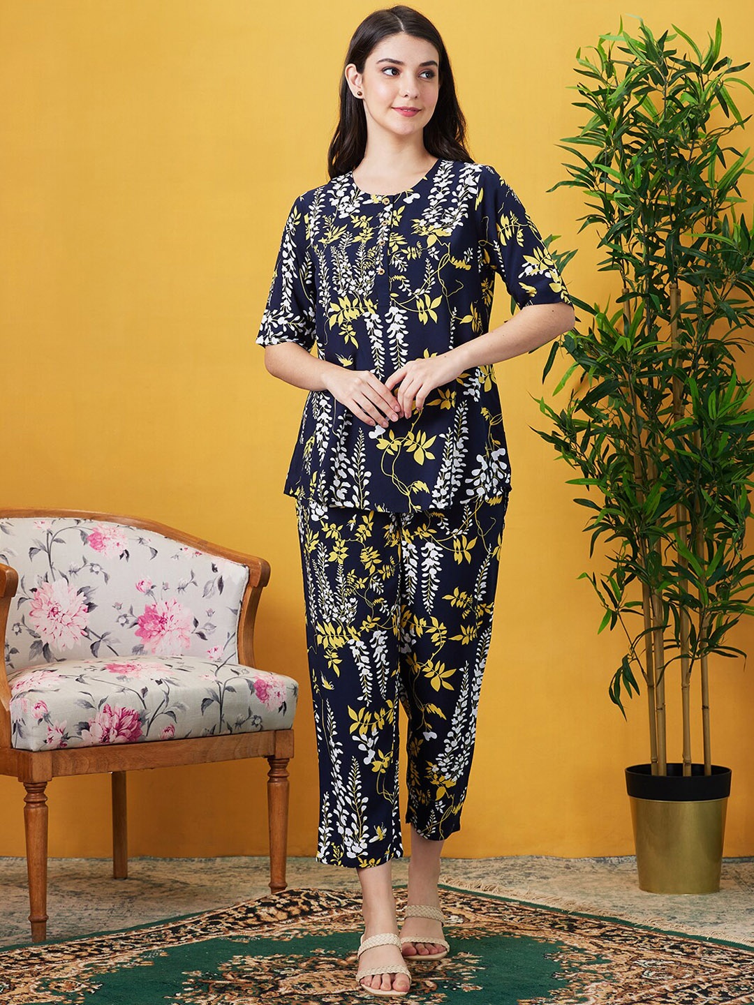 

AV2 Floral Printed Top With Trouser, Navy blue