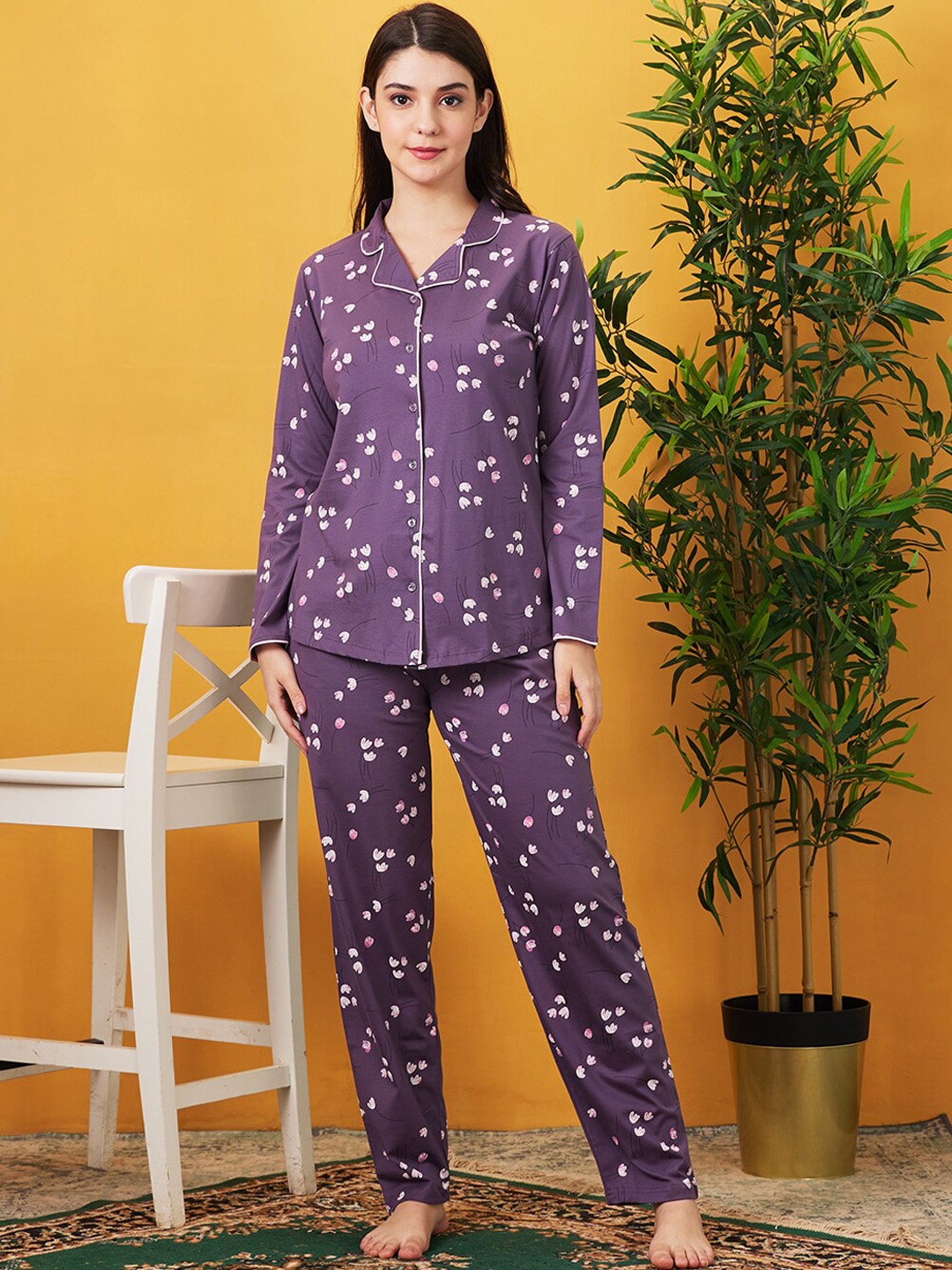 

AV2 Floral Printed Pure Cotton Night suit, Purple