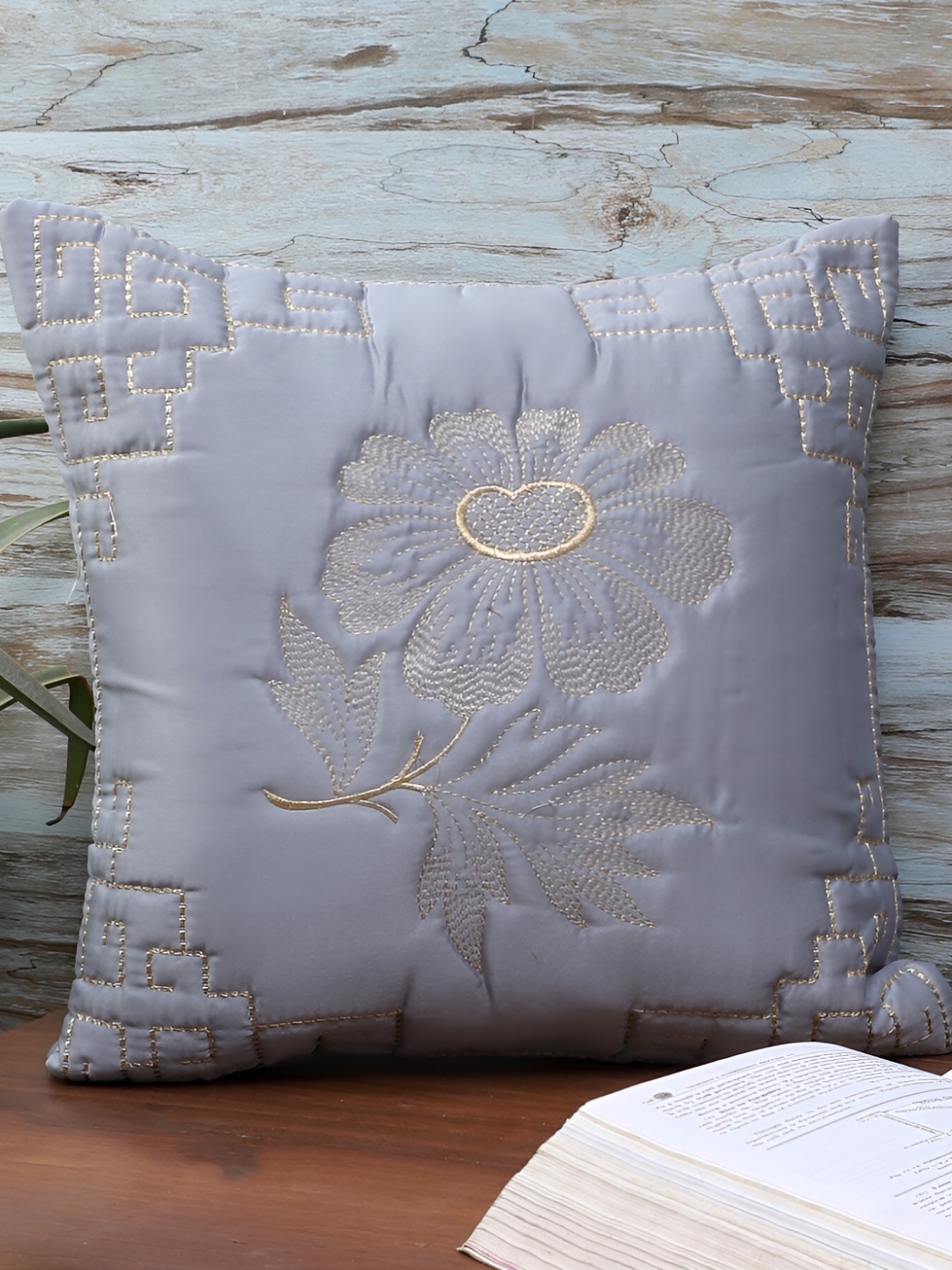 

MFD HOME FURNISHING Grey & Gold-Toned Floral Satin Square Cushion Cover