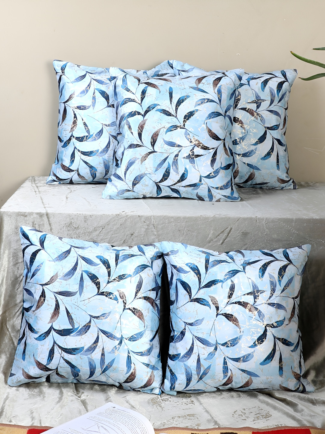 

MFD HOME FURNISHING Blue & Brown 5 Pieces Floral Velvet Square Cushion Covers