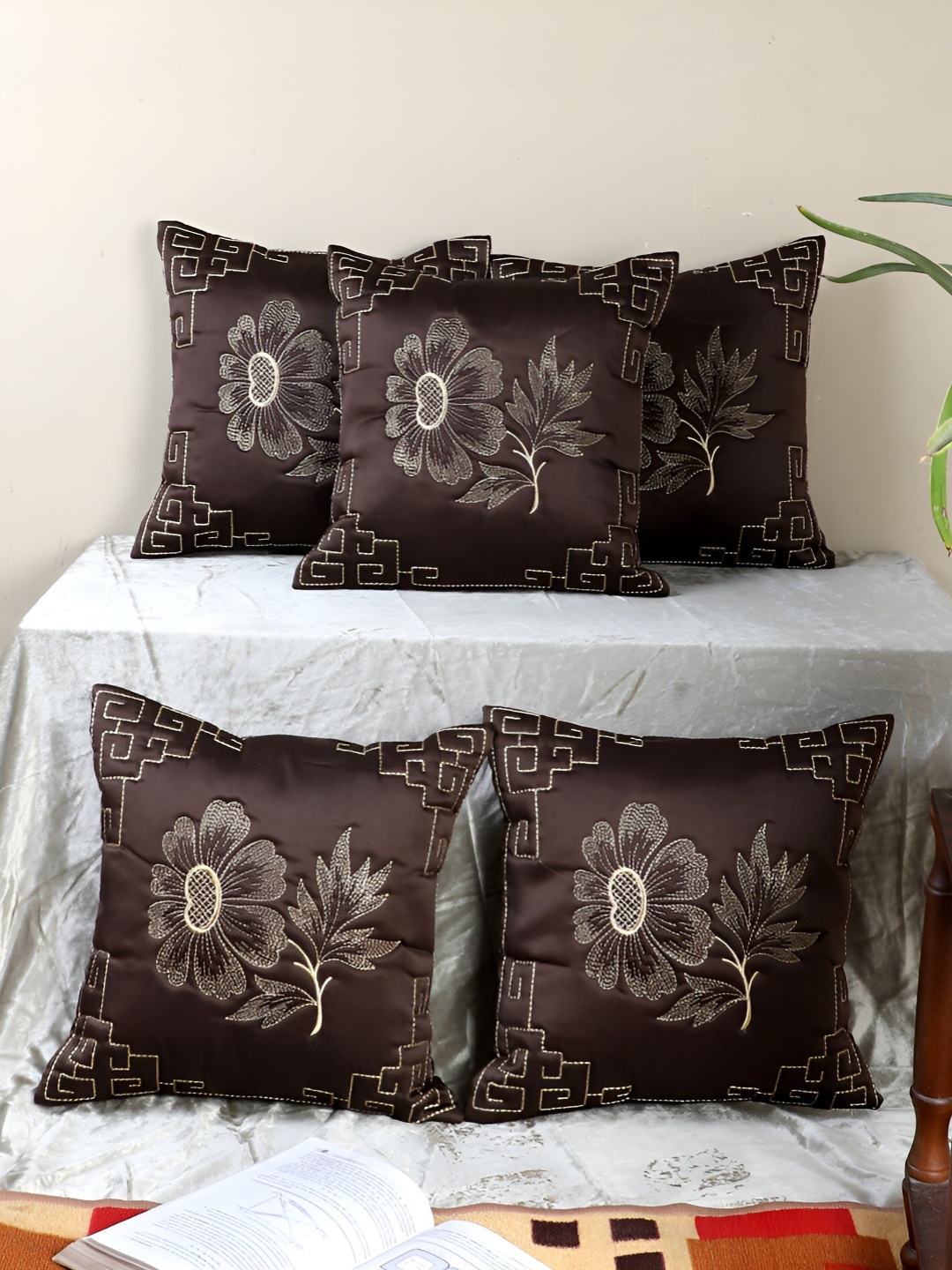 

MFD HOME FURNISHING Coffee Brown & Gold-Toned 5 Pieces Floral Satin Square Cushion Covers