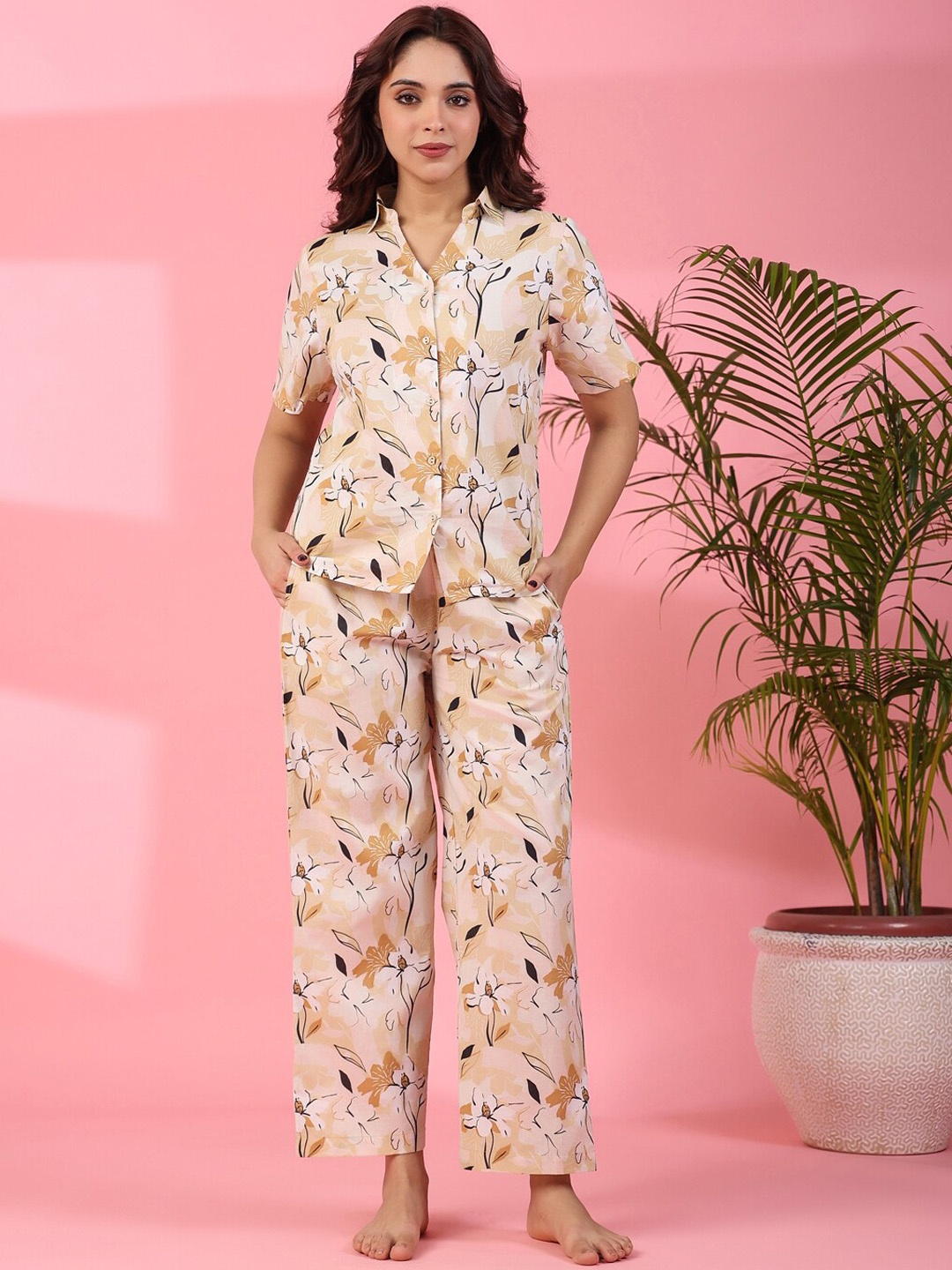 

SANSKRUTIHOMES Floral Printed Short Sleeves Pure Cotton Shirt With Pyjamas, Beige