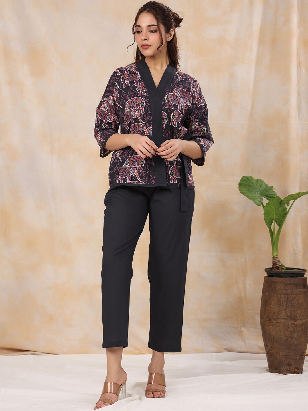 

SANSKRUTIHOMES Ethnic Motifs Printed Pure Cotton Shirt With Pyjamas, Black