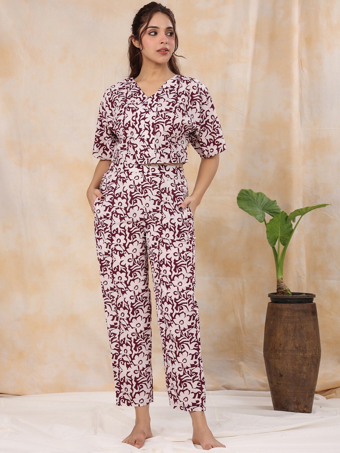 

SANSKRUTIHOMES Floral Printed Pure Cotton Night Suit, Burgundy