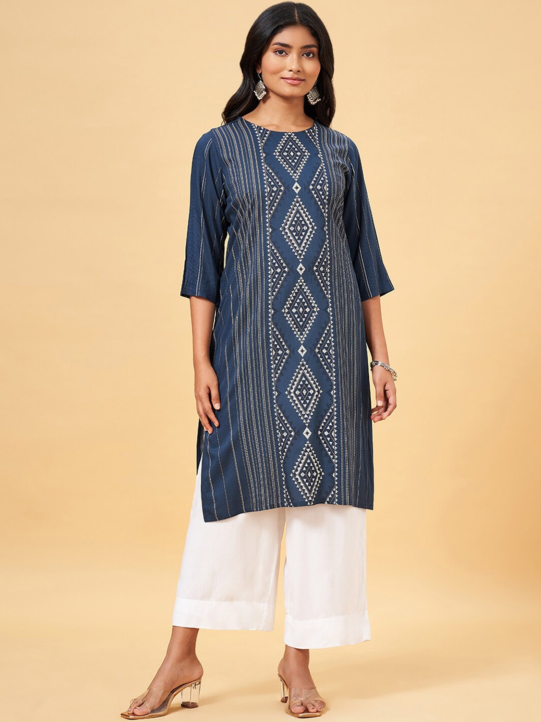 

RANGMANCH BY PANTALOONS Ethnic Motifs Embroidered Round Neck Straight Kurta, Blue