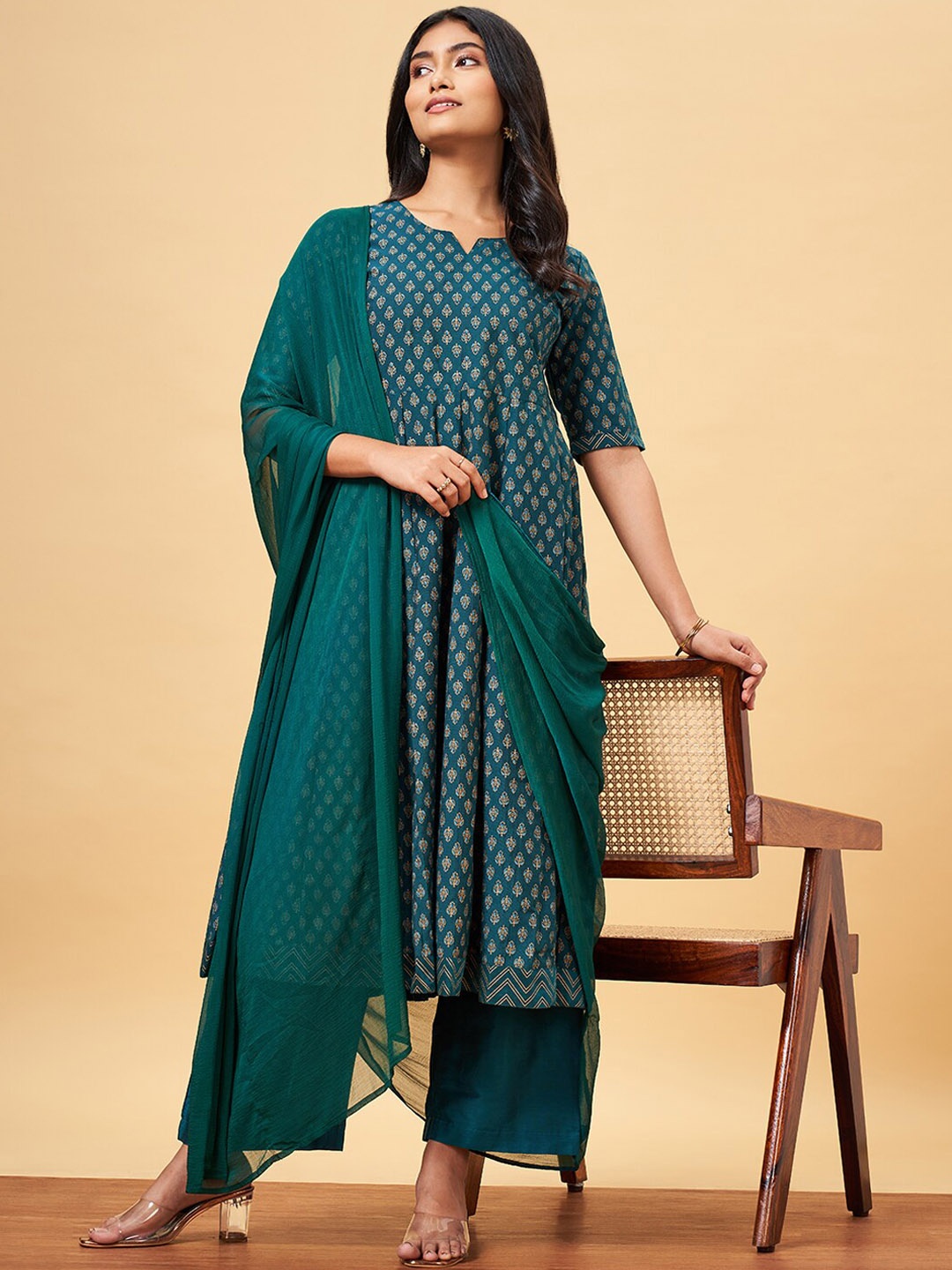 

YU by Pantaloons Floral Printed A-Line Kurta With Palazzos & Dupatta, Teal