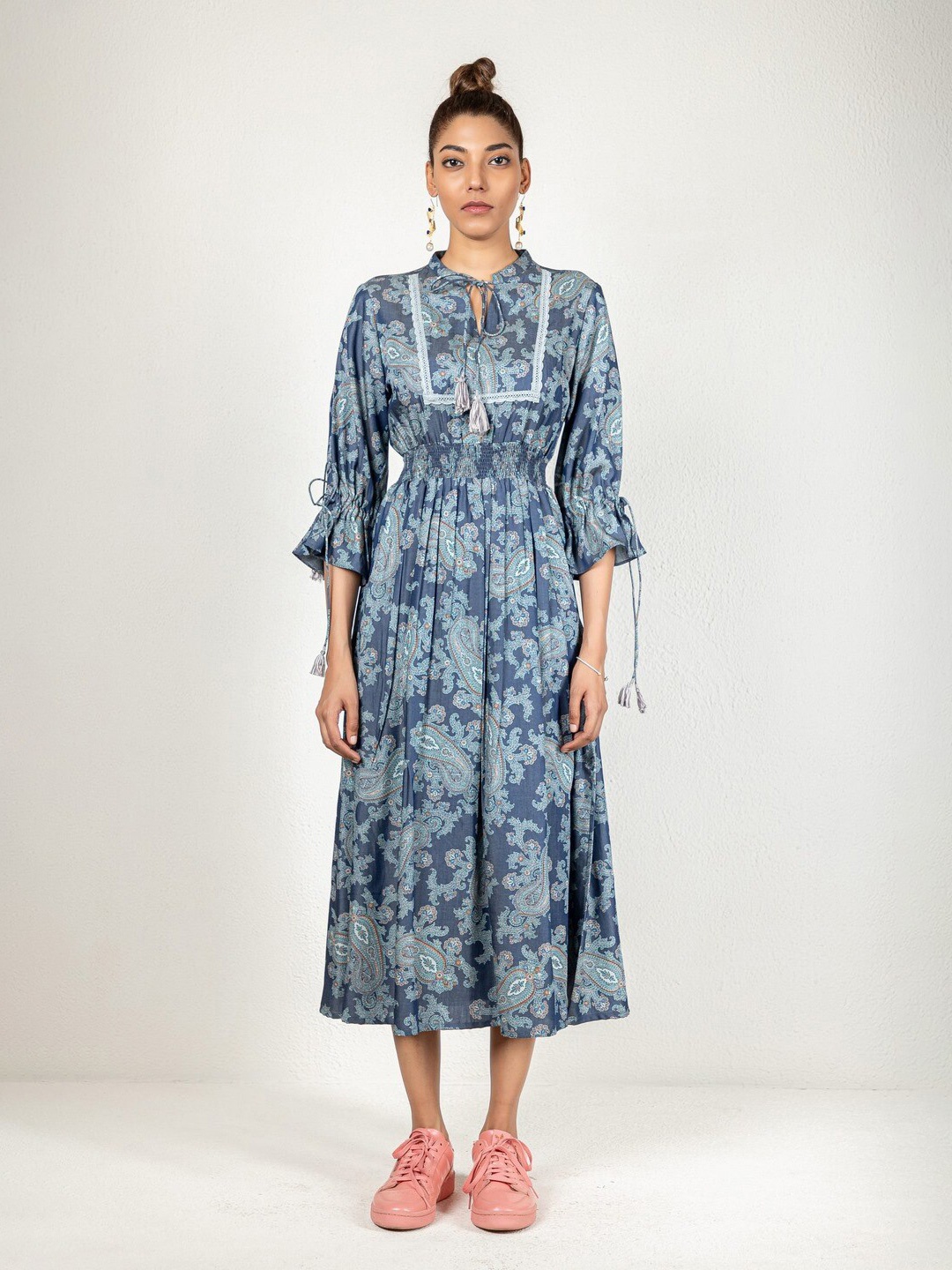 

INDIE JHOLA Floral Printed Bell Sleeves Pure Cotton Denim Fit & Flare Midi Dress, Blue