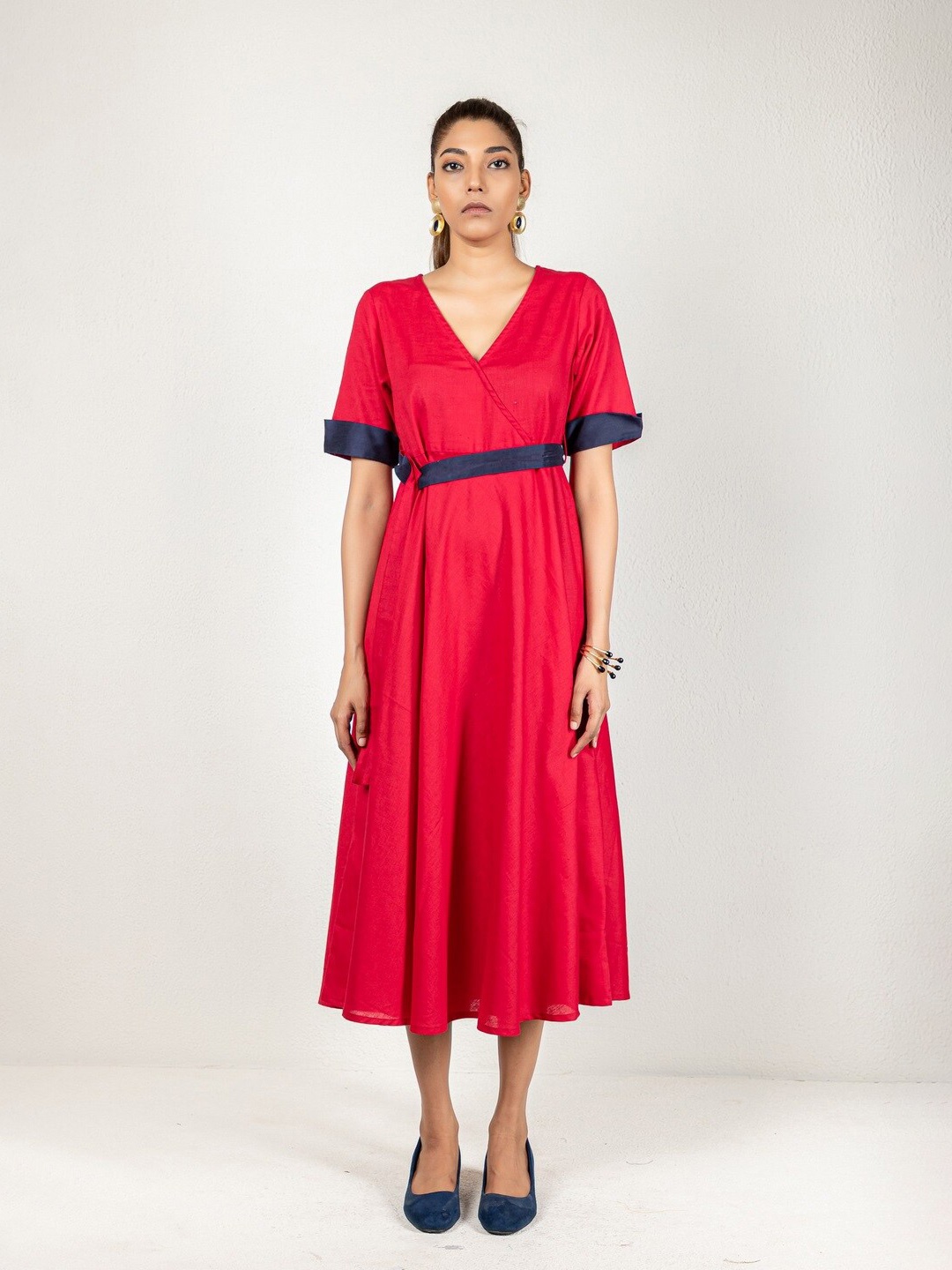 

INDIE JHOLA V-Neck Pure Cotton Fit & Flare Midi Dress, Red