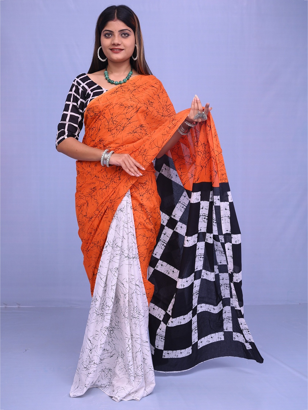 

GK FASHION Ethnic Motifs Block Printed Saree, Orange