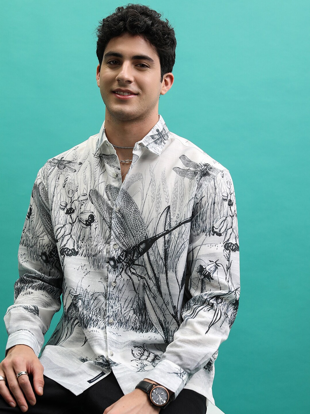 

HIGHLANDER Men Grey All Over Printed Oversized Shirt