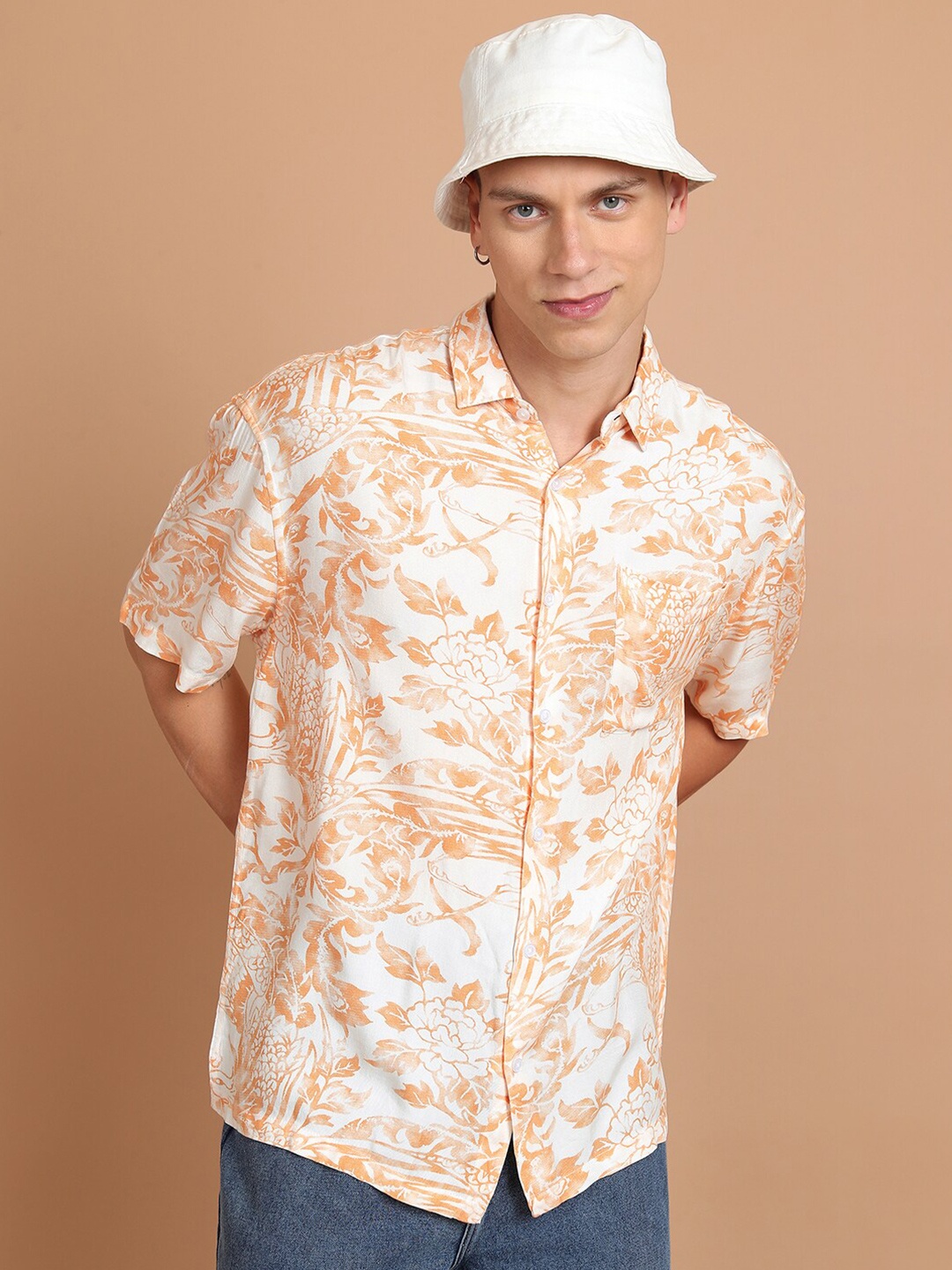 

Highlander Men Slim Fit Casual Shirt, Orange