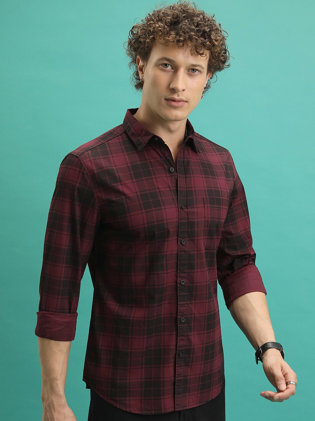 

HIGHLANDER Men Slim Fit Tartan Checks Opaque Checked Casual Shirt, Maroon
