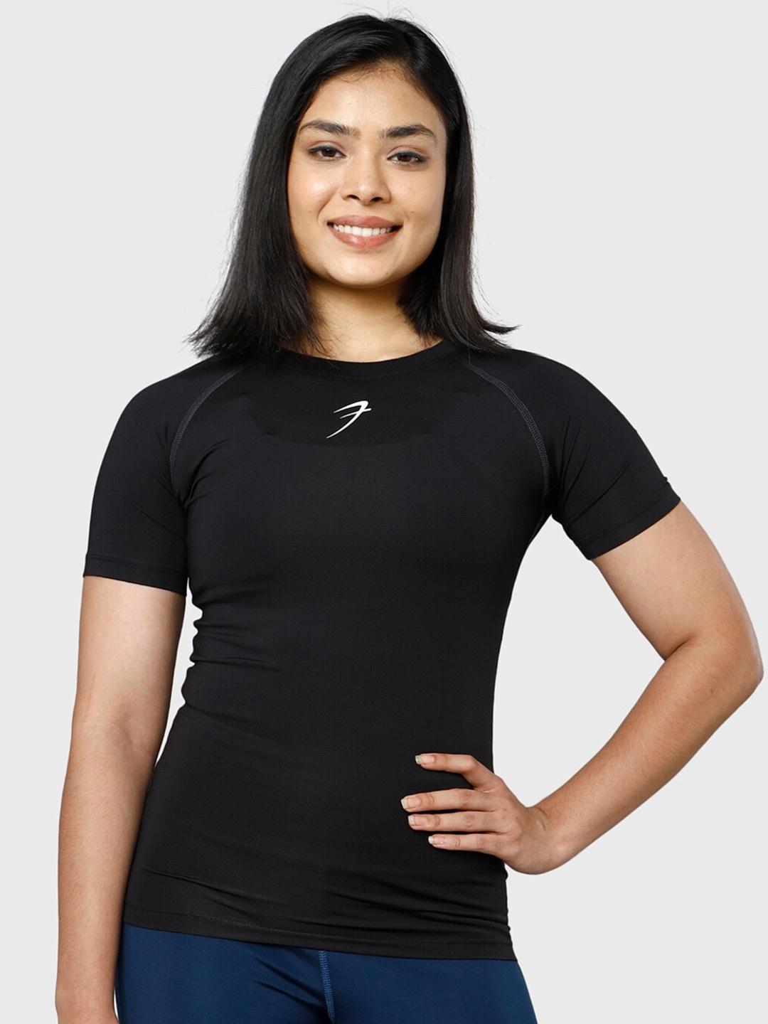 

FUAARK Women Moisture Wicking Compression T-shirt, Black