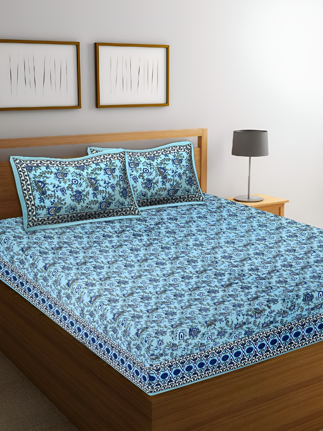 

VANI E Blue Floral Printed 200 TC King Bedsheet with 2 Pillow Covers