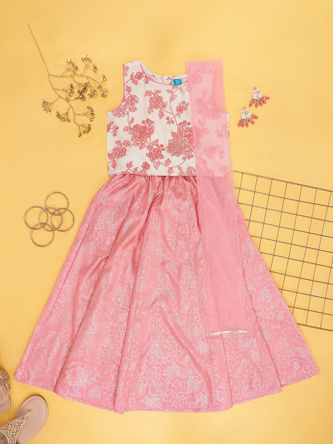 

YU by Pantaloons Girls Printed Ready to Wear Lehenga & Blouse With Dupatta, Pink
