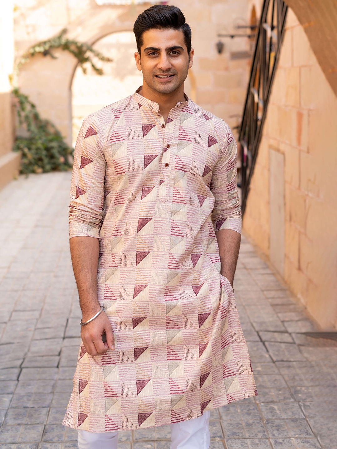 

Shasak Geometric Printed Mandarin Collar Long Sleeves Cotton Straight Kurta, Pink