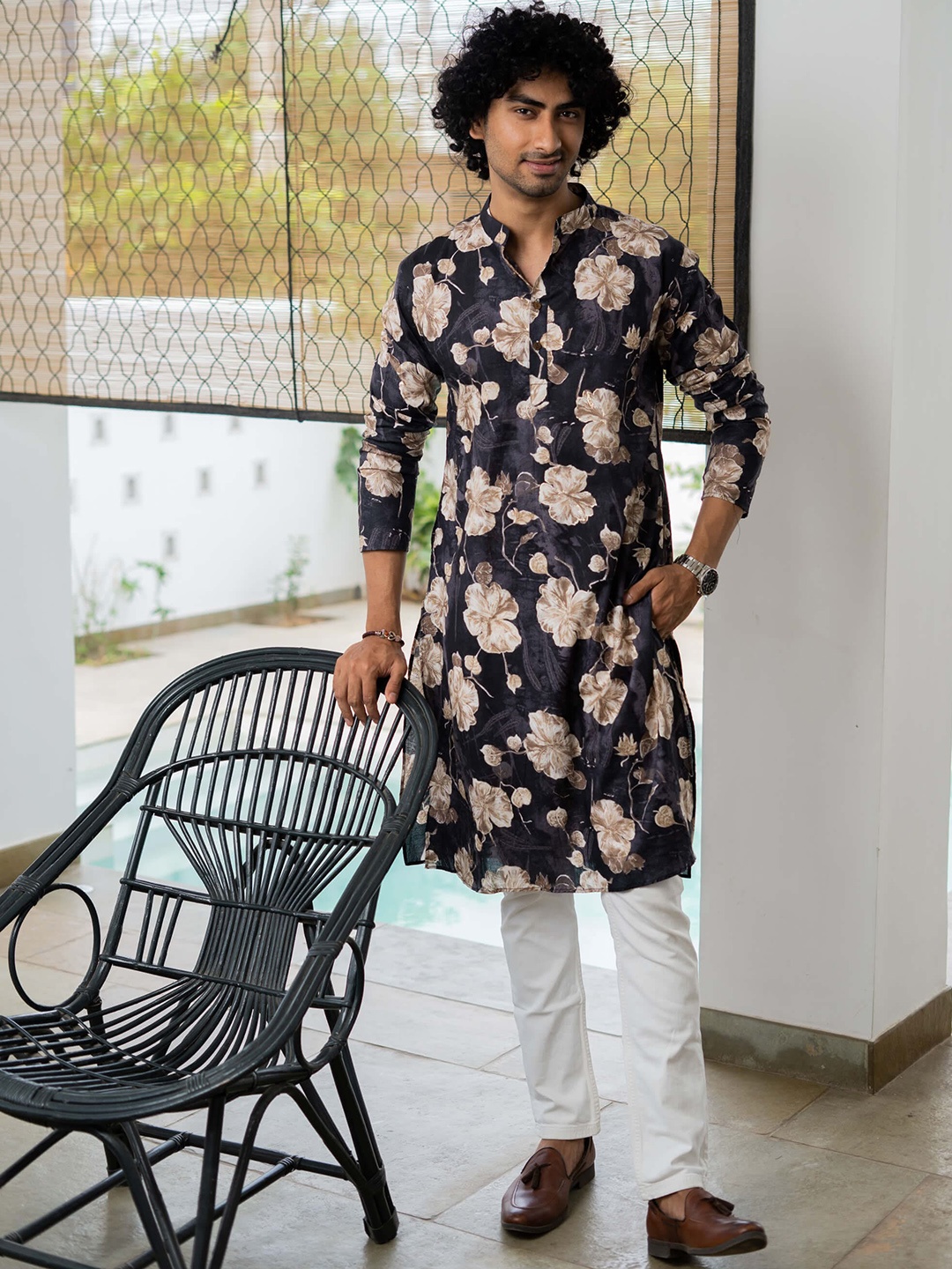 

Shasak Floral Printed Mandarin Collar Long Sleeves Cotton Straight Kurta, Purple