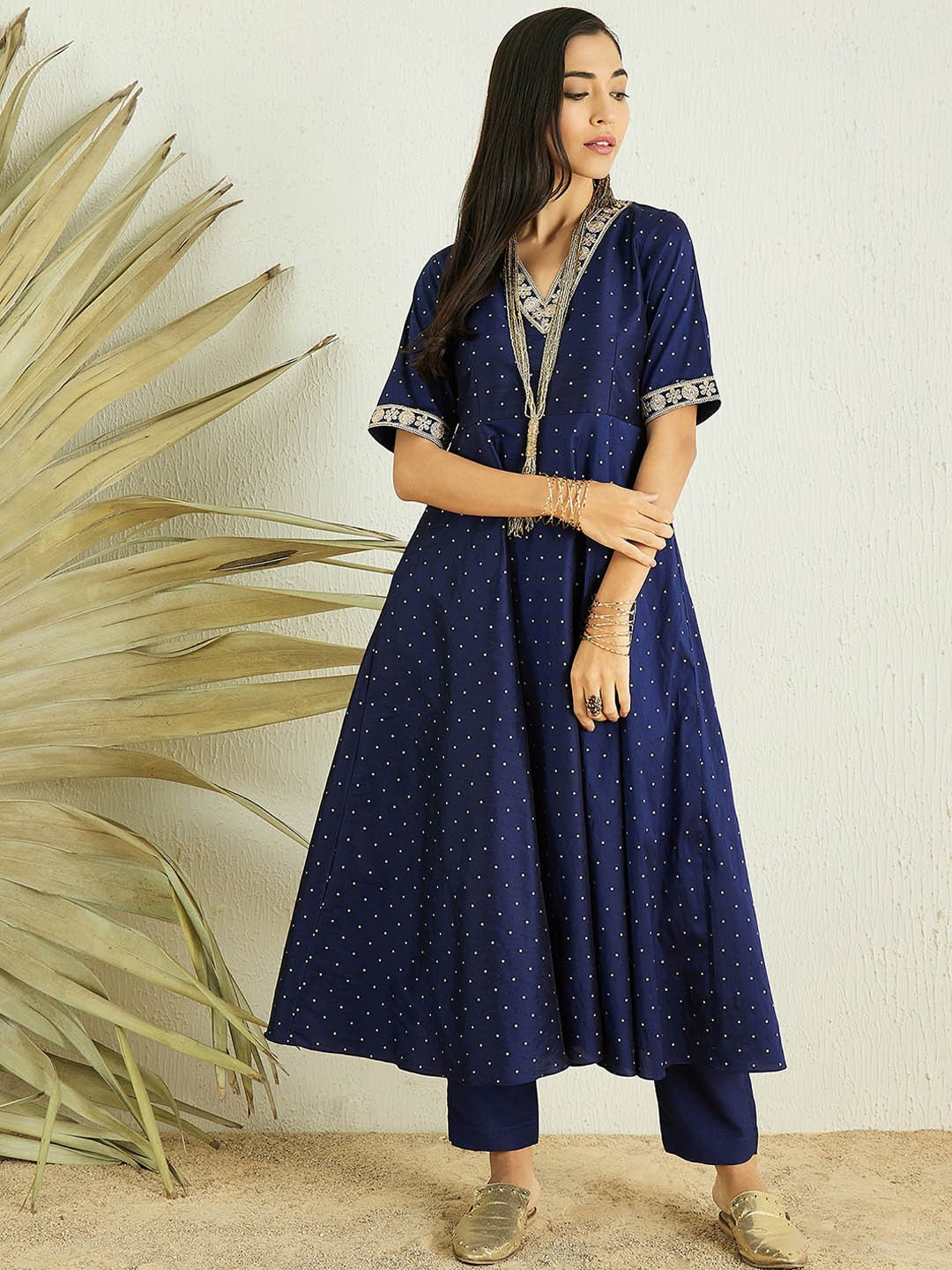 

MASSTANI BY INDDUS Women Striped Flared Sleeves Thread Work Anarkali Kurta, Navy blue