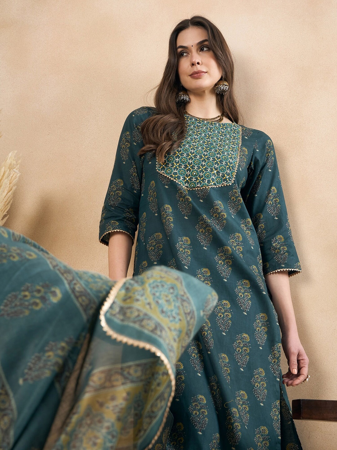 

Anouk Ethnic Motifs Embroidered Regular Pure Cotton Kurta With Trousers & Dupatta, Green